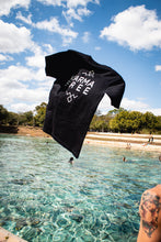 Carregar imagem no visualizador da galeria, Camiseta Essencial KF Bolso
